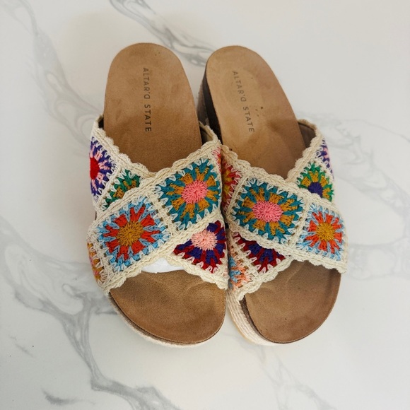 ALTAR’D STATE Women's Multicolor CROCHET Platform Sandals SIZE 8 - Picture 2 of 8